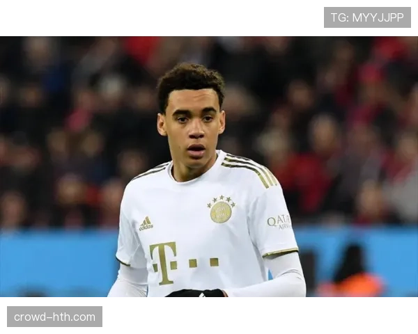 穆西亚拉德甲赛场展现超龄成熟表现，引发媒体热议