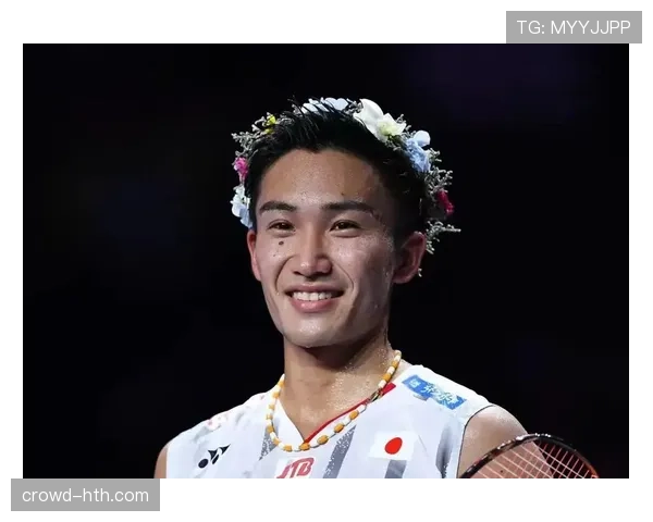 桃田贤斗训练完直接睡球场，这哪是打羽毛球，简直是修仙
